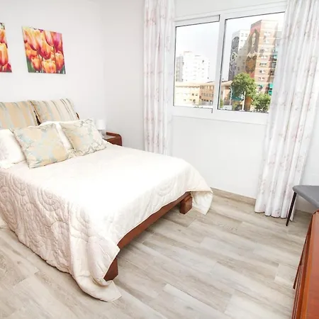 C70 - Classy 4 Bedrooms Málaga