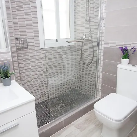 C70 - Classy 4 Bedrooms Apartment Málaga