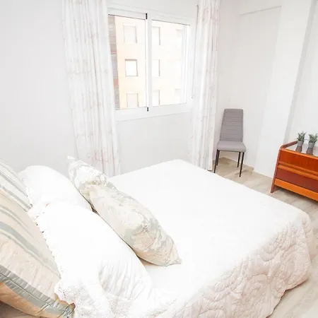 Apartment C70 - Classy 4 Bedrooms Malaga