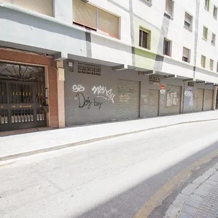 C70 - Classy 4 Bedrooms Màlaga